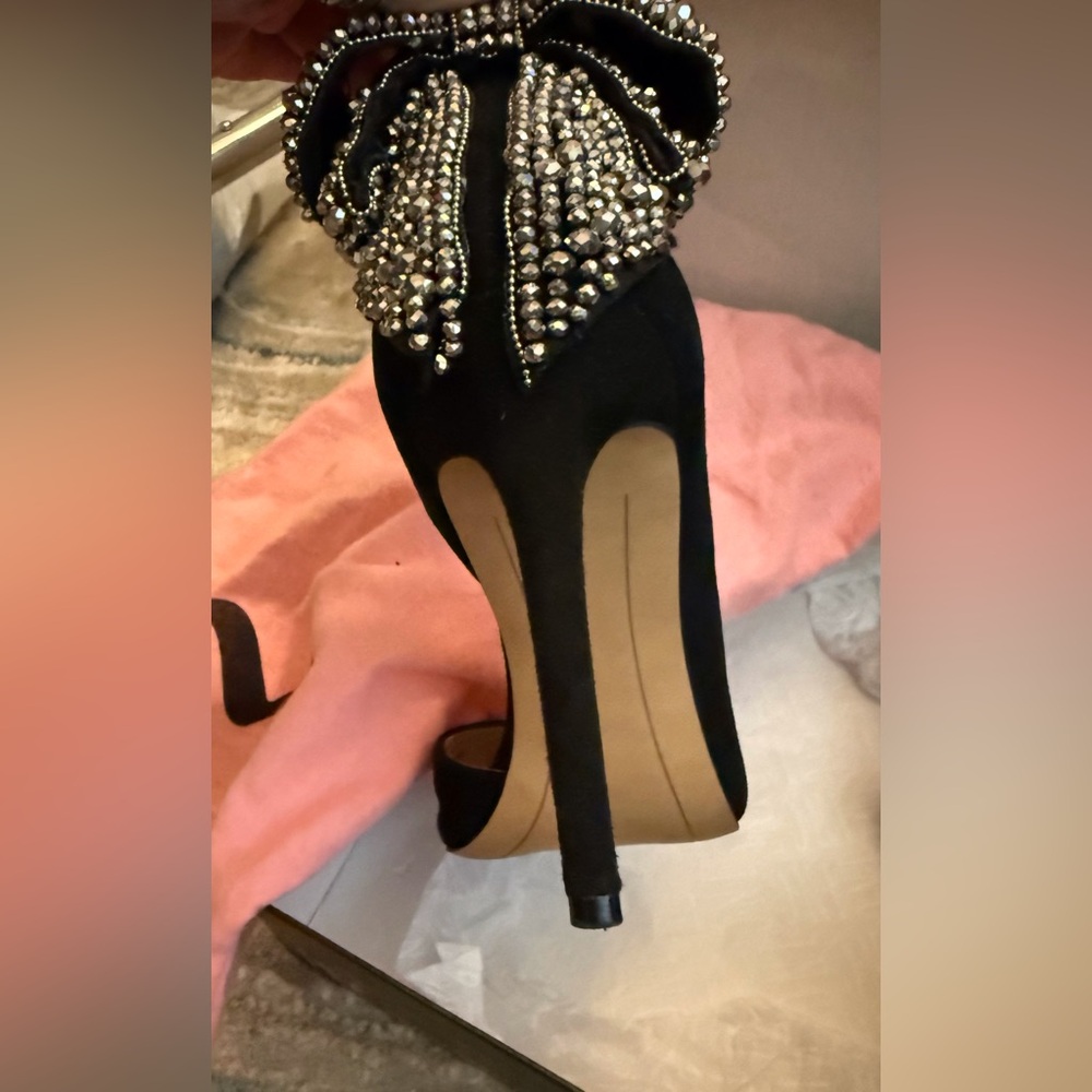 INC International Concepts Suede Black Stiletto Heels with Beaded Bow EUC